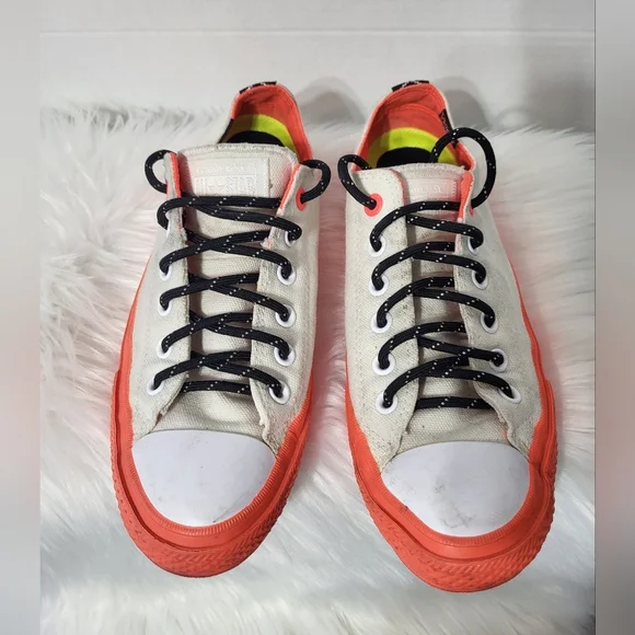 Converse Chuck Taylor White and Neon Orange Sneakers, Size 7 - Picture 2 of 8